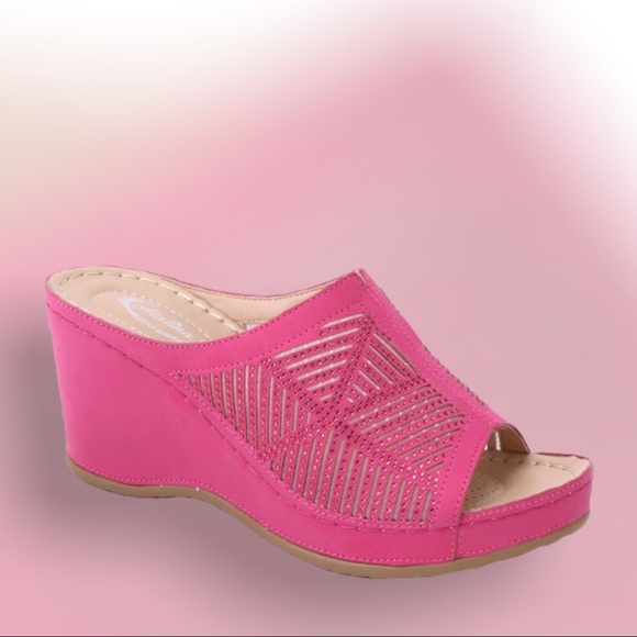 Size 11 Tan Woven Rhinestone Embellished Platform Padded Slide Wedge Sandal - Picture 4 of 7